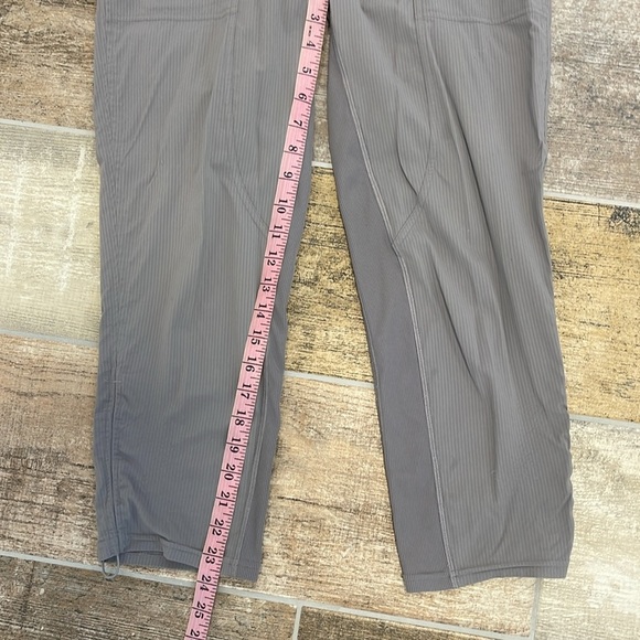 Lululemon Dance Studio Crop II *Unlined 20" Gray Purple Size 4 - Picture 8 of 8